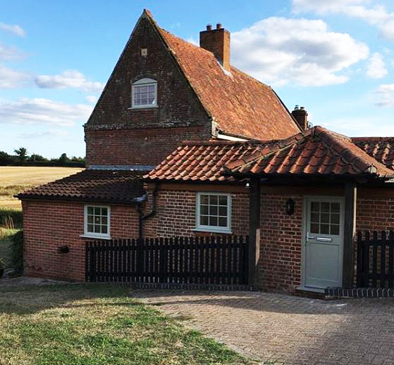 Farmhouse-end